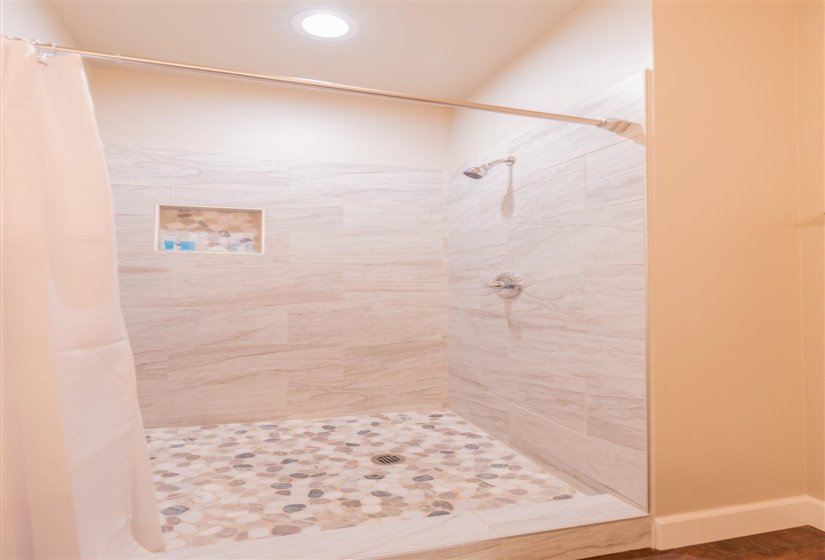 6 Bedrooms Bedrooms, ,4 BathroomsBathrooms,Residential,Single Family,County Road 180,2,131354