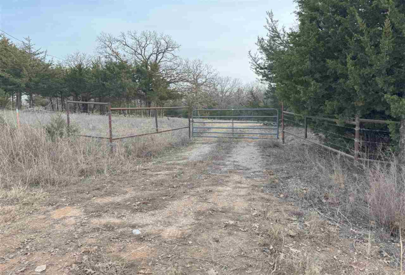 Lots/land,Unplatted,9th,131357