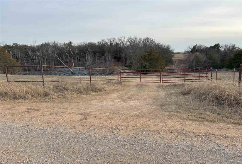 Lots/land,Unplatted,9th,131357