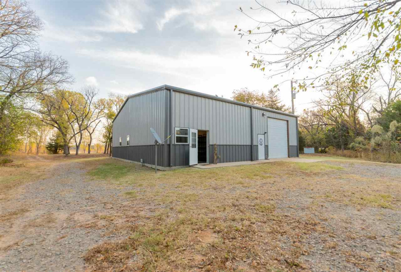 2 Bedrooms Bedrooms, ,1 BathroomBathrooms,Residential,Single Family,68th,1,131356