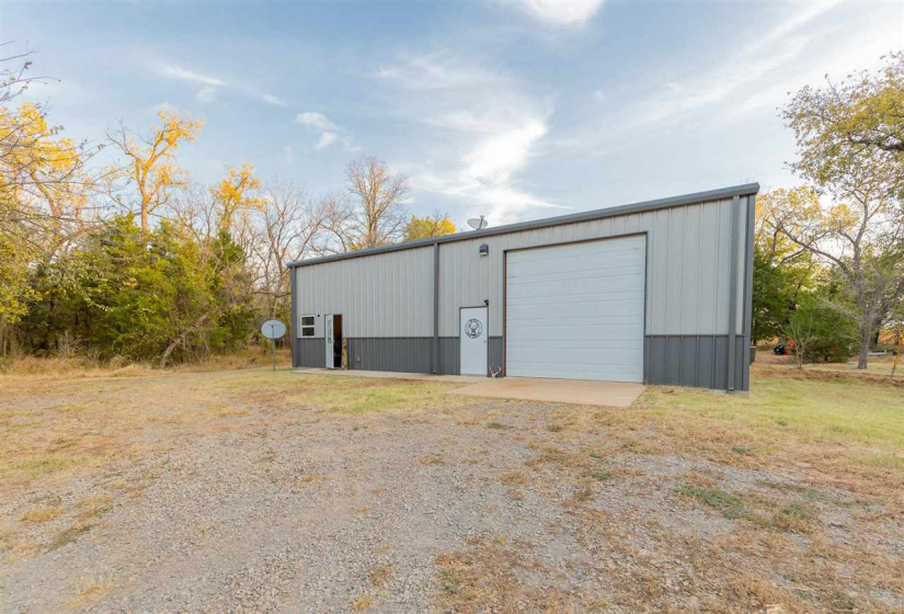 2 Bedrooms Bedrooms, ,1 BathroomBathrooms,Residential,Single Family,68th,1,131356