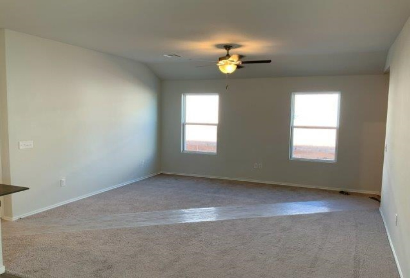 3 Bedrooms Bedrooms, ,2 BathroomsBathrooms,Residential,Single Family,Krayler,1,131366