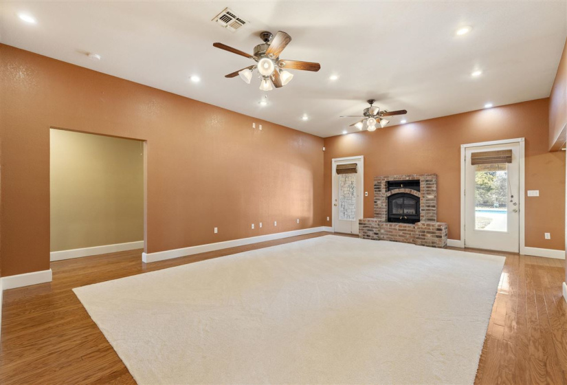 4 Bedrooms Bedrooms, ,3 BathroomsBathrooms,Residential,Single Family,County Road 3200,1,131389