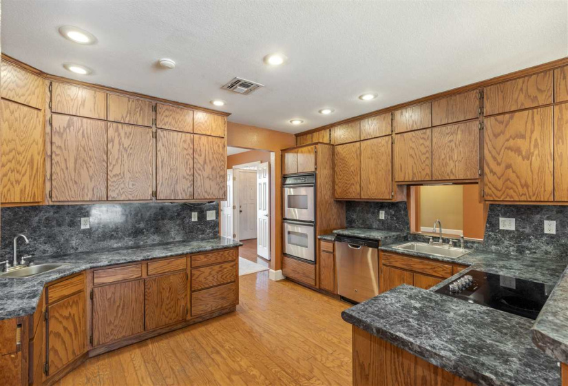 4 Bedrooms Bedrooms, ,3 BathroomsBathrooms,Residential,Single Family,County Road 3200,1,131389