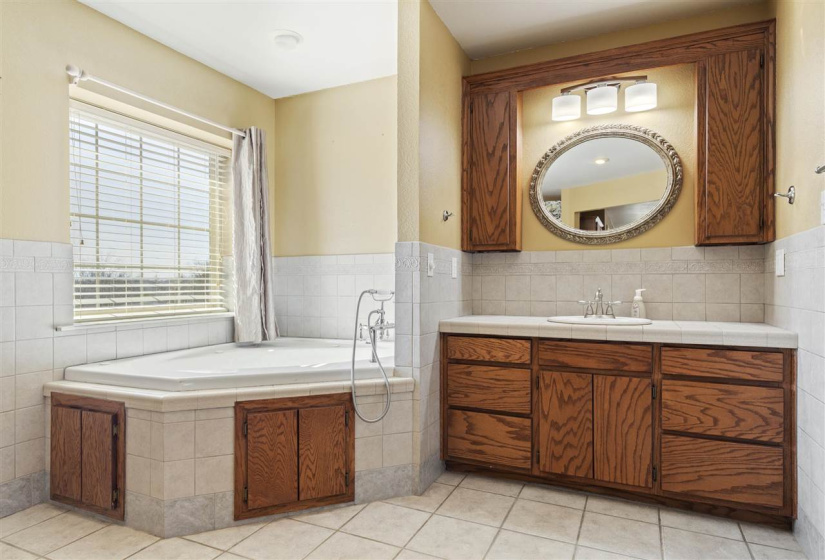 4 Bedrooms Bedrooms, ,3 BathroomsBathrooms,Residential,Single Family,County Road 3200,1,131389