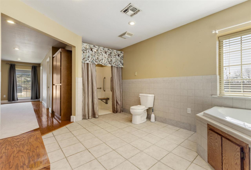 4 Bedrooms Bedrooms, ,3 BathroomsBathrooms,Residential,Single Family,County Road 3200,1,131389