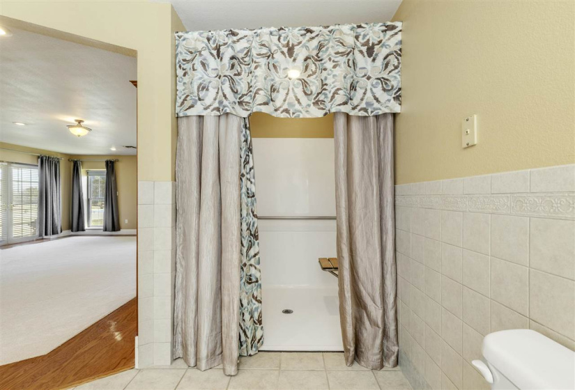 4 Bedrooms Bedrooms, ,3 BathroomsBathrooms,Residential,Single Family,County Road 3200,1,131389