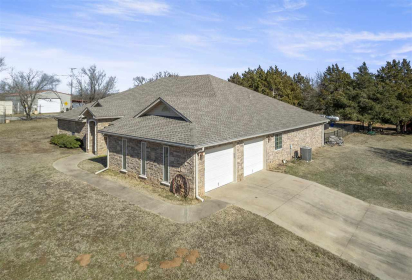 4 Bedrooms Bedrooms, ,3 BathroomsBathrooms,Residential,Single Family,County Road 3200,1,131389