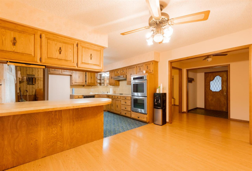 3 Bedrooms Bedrooms, ,2 BathroomsBathrooms,Residential,Single Family,Jardot,1,131392