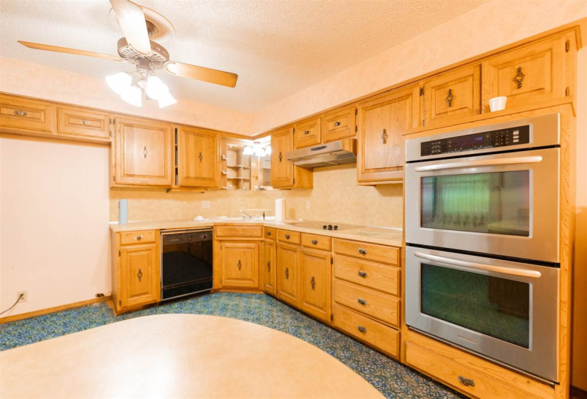 3 Bedrooms Bedrooms, ,2 BathroomsBathrooms,Residential,Single Family,Jardot,1,131392