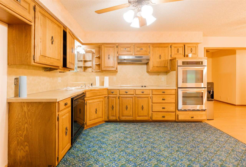 3 Bedrooms Bedrooms, ,2 BathroomsBathrooms,Residential,Single Family,Jardot,1,131392