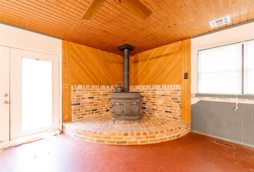 3 Bedrooms Bedrooms, ,2 BathroomsBathrooms,Residential,Single Family,Jardot,1,131392