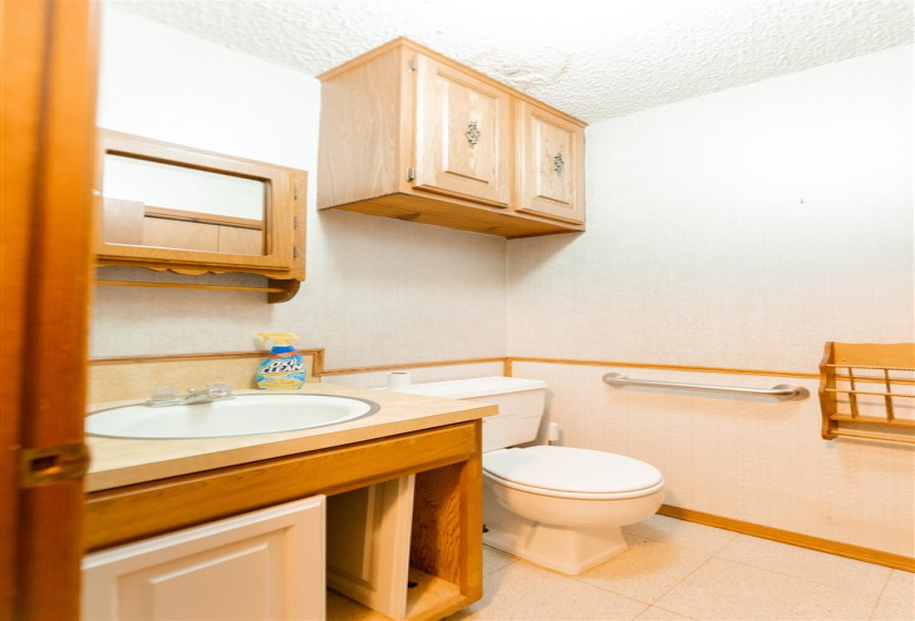3 Bedrooms Bedrooms, ,2 BathroomsBathrooms,Residential,Single Family,Jardot,1,131392