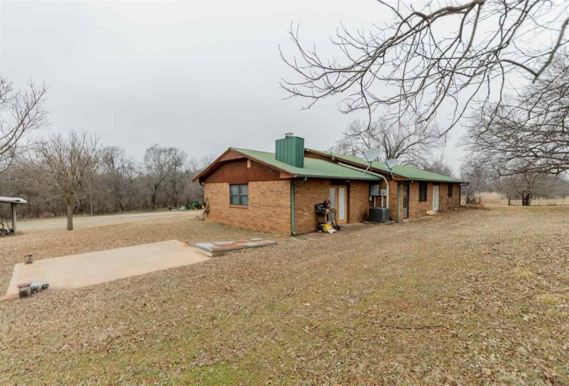 3 Bedrooms Bedrooms, ,2 BathroomsBathrooms,Residential,Single Family,Jardot,1,131392