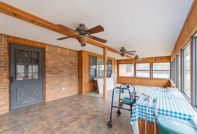 3 Bedrooms Bedrooms, ,2 BathroomsBathrooms,Residential,Single Family,Jardot,1,131392