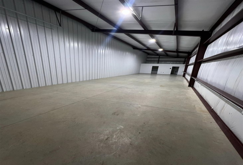 3 BathroomsBathrooms,Commercial/industrial,Commercial,Park,1,131417