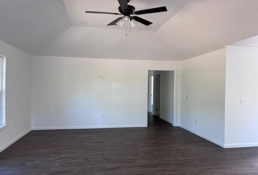 3 Bedrooms Bedrooms, ,2 BathroomsBathrooms,Residential,Single Family,Central,1,131460