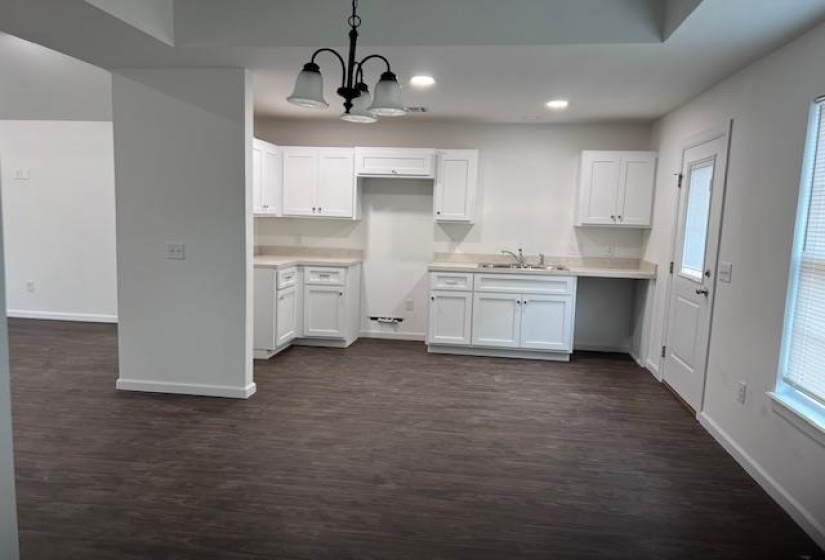 3 Bedrooms Bedrooms, ,2 BathroomsBathrooms,Residential,Single Family,Central,1,131460