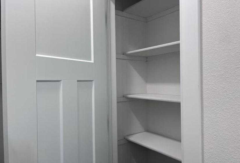 2 Bedrooms Bedrooms, ,1 BathroomBathrooms,Residential,Single Family,Central,1,131461
