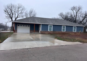 2 Bedrooms Bedrooms, ,1 BathroomBathrooms,Residential,Single Family,Central,1,131461