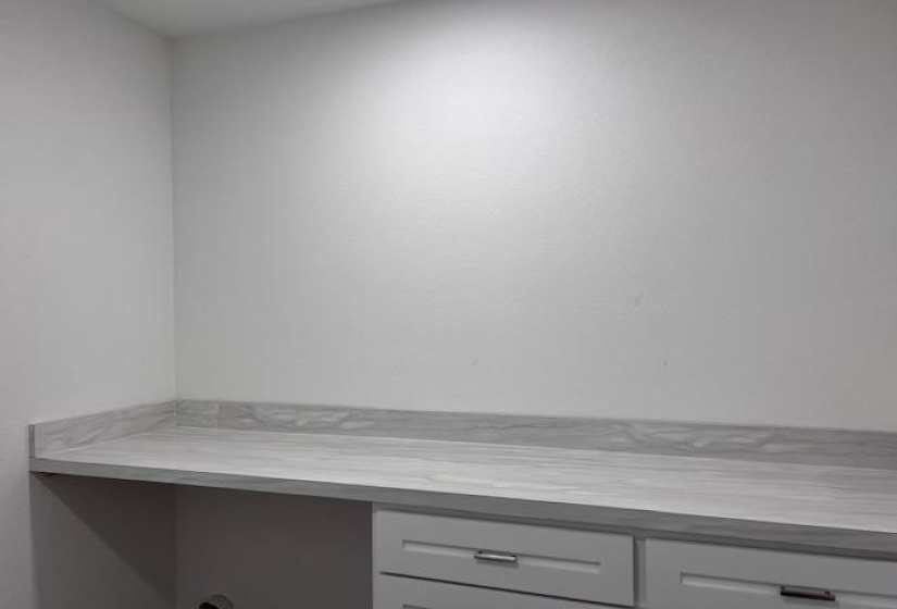 2 Bedrooms Bedrooms, ,1 BathroomBathrooms,Residential,Single Family,Central,1,131461