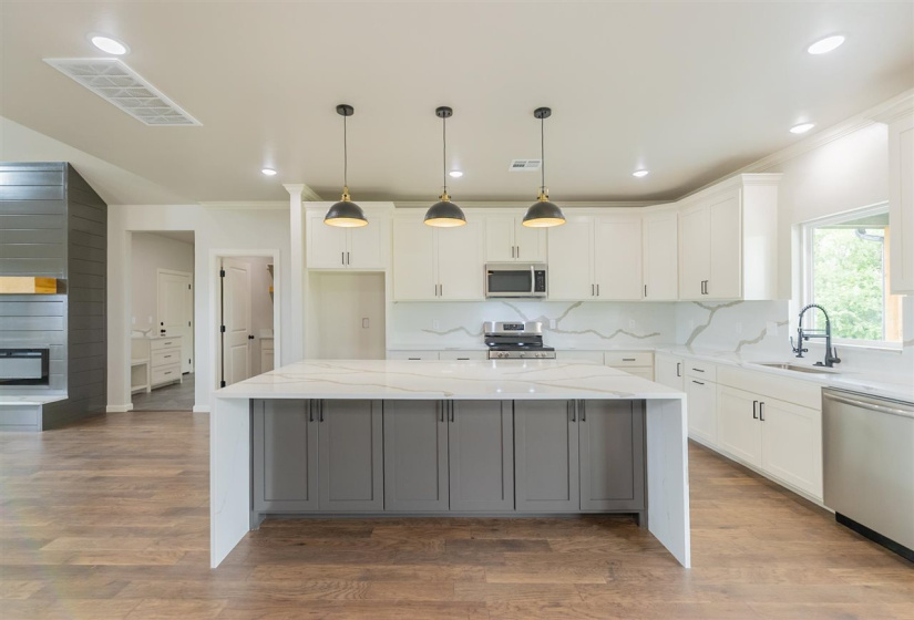 3 Bedrooms Bedrooms, ,2 BathroomsBathrooms,Residential,Single Family,Brookwater,1,131466