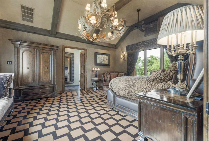 6 Bedrooms Bedrooms, ,6 BathroomsBathrooms,Residential,Single Family,Sangre,1.5,131472