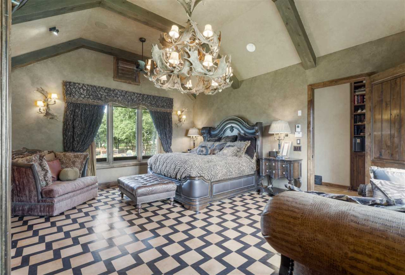 6 Bedrooms Bedrooms, ,6 BathroomsBathrooms,Residential,Single Family,Sangre,1.5,131472