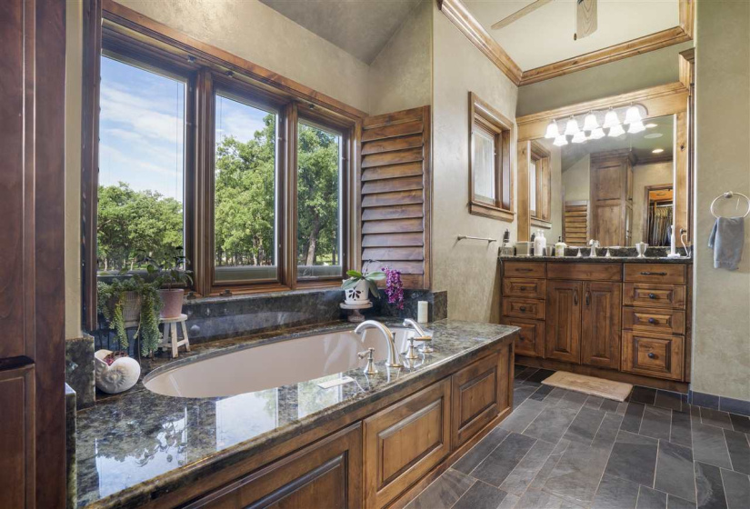 6 Bedrooms Bedrooms, ,6 BathroomsBathrooms,Residential,Single Family,Sangre,1.5,131472