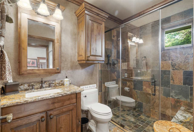 6 Bedrooms Bedrooms, ,6 BathroomsBathrooms,Residential,Single Family,Sangre,1.5,131472