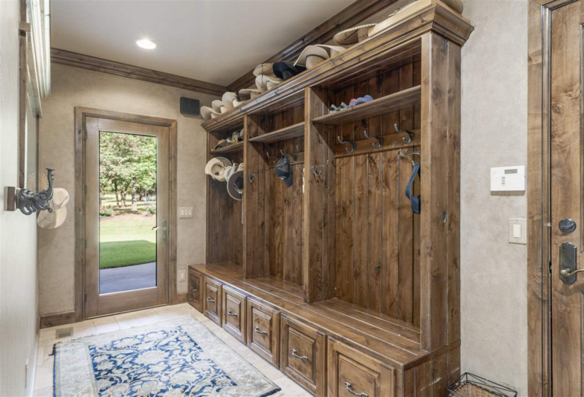 6 Bedrooms Bedrooms, ,6 BathroomsBathrooms,Residential,Single Family,Sangre,1.5,131472