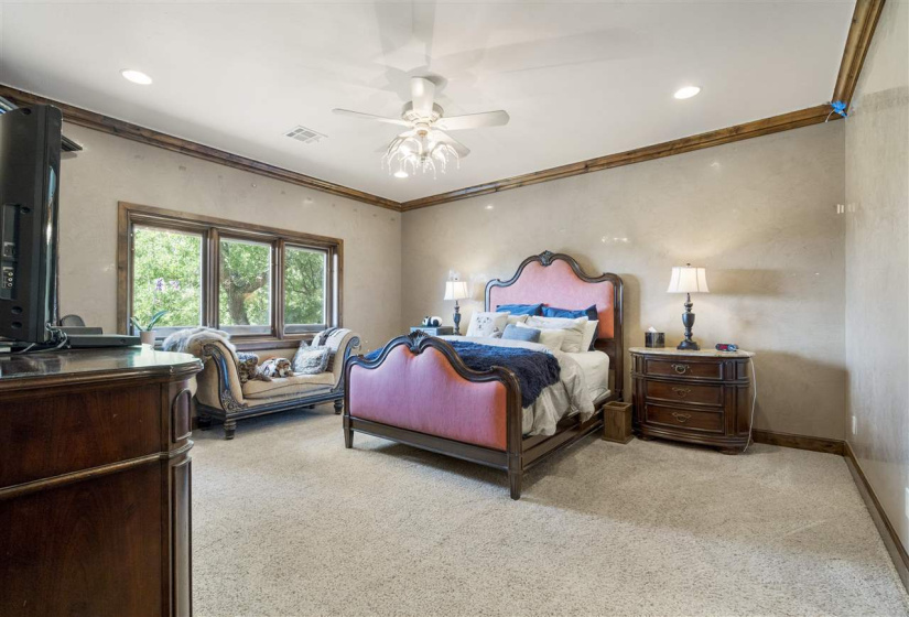 6 Bedrooms Bedrooms, ,6 BathroomsBathrooms,Residential,Single Family,Sangre,1.5,131472