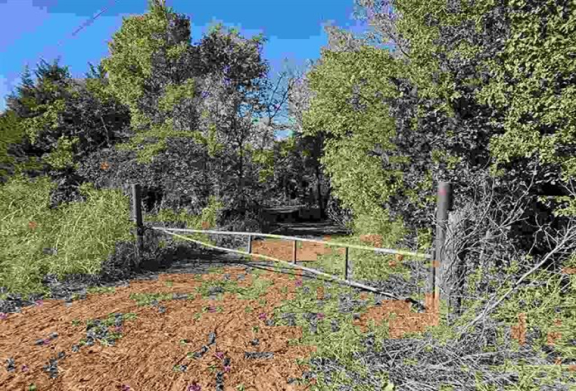 0 , 0 ,0,Lots/land,Platted,Brush Creek Road,0,131478