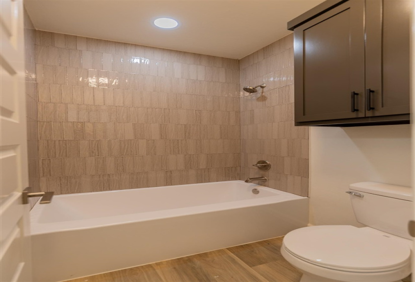 4 Bedrooms Bedrooms, ,2 BathroomsBathrooms,Residential,Single Family,Bruce,1,131531
