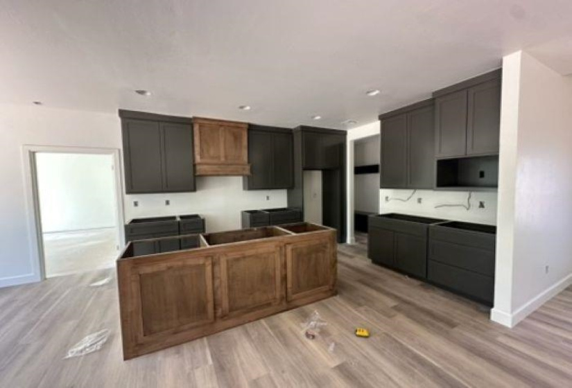 4 Bedrooms Bedrooms, ,2 BathroomsBathrooms,Residential,Single Family,Bruce,1,131531