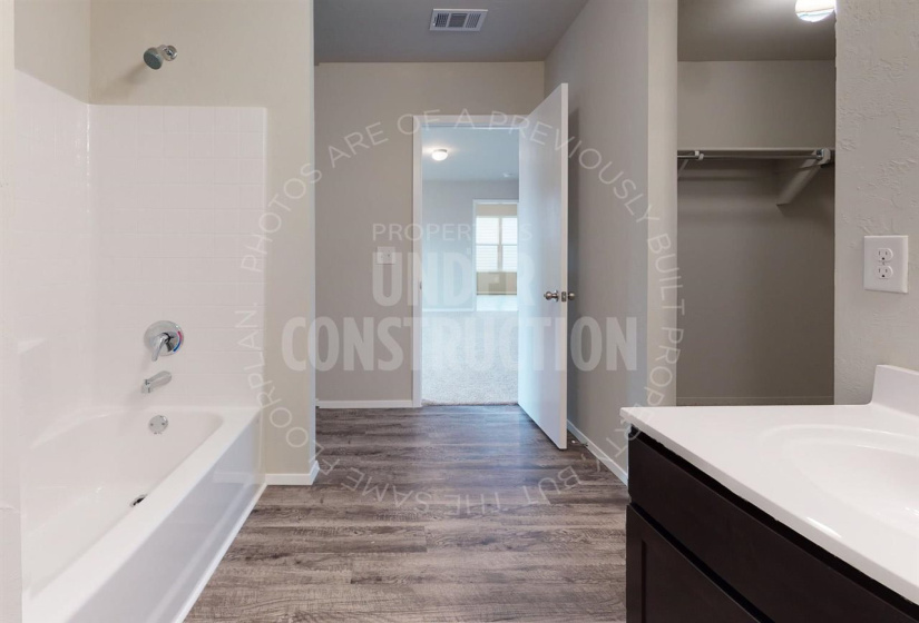 3 Bedrooms Bedrooms, ,2 BathroomsBathrooms,Residential,Single Family,Frye Farms,1,131568