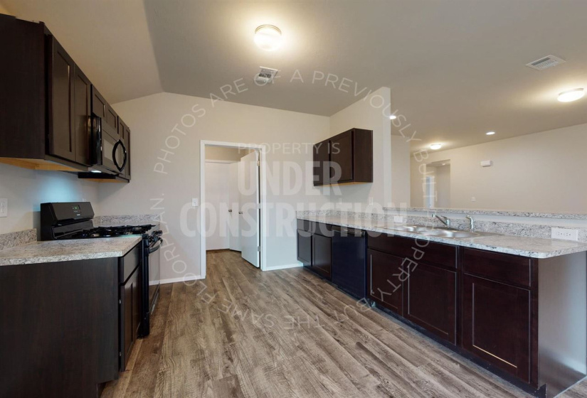 3 Bedrooms Bedrooms, ,2 BathroomsBathrooms,Residential,Single Family,Frye Farms,1,131568