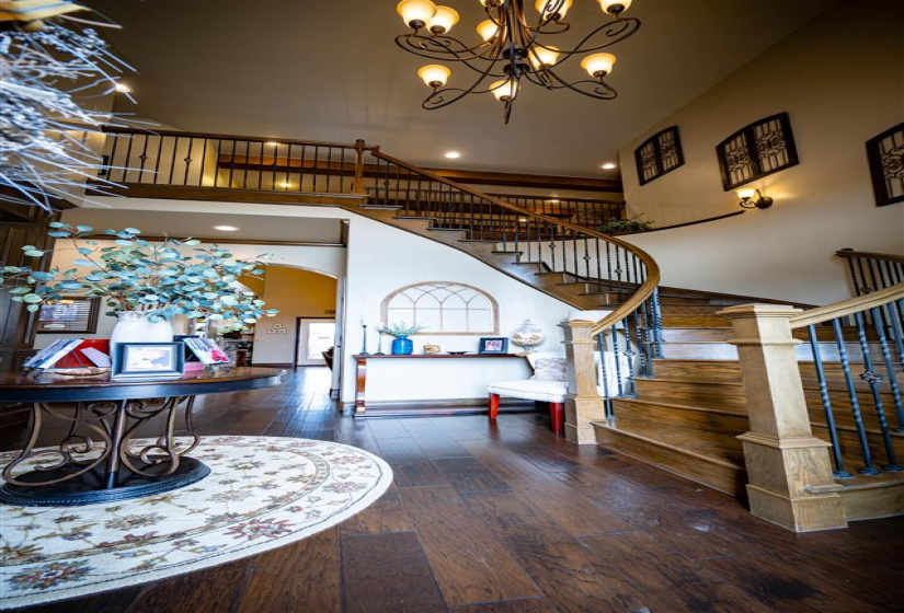 4 Bedrooms Bedrooms, ,3 BathroomsBathrooms,Residential,Single Family,Carriage,2,131570