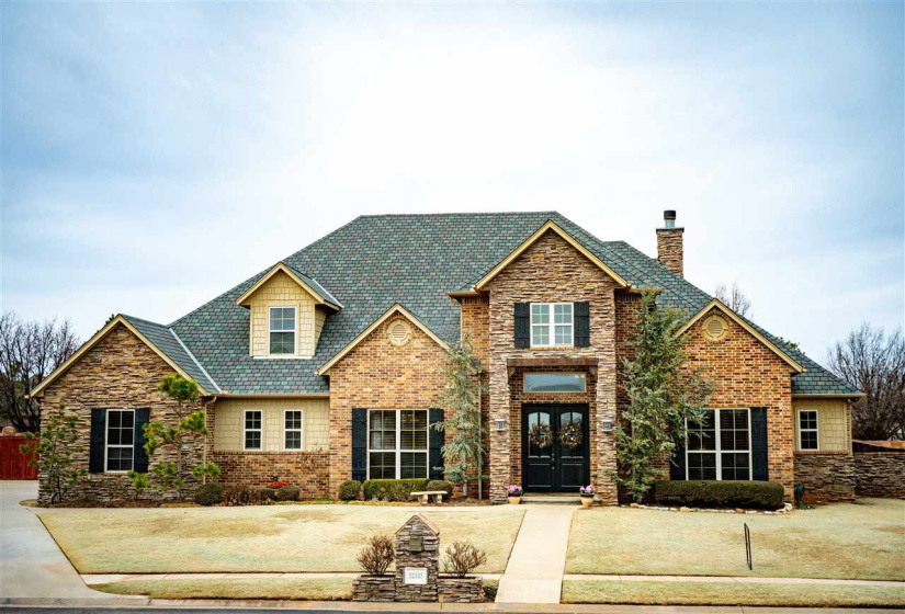 4 Bedrooms Bedrooms, ,3 BathroomsBathrooms,Residential,Single Family,Carriage,2,131570