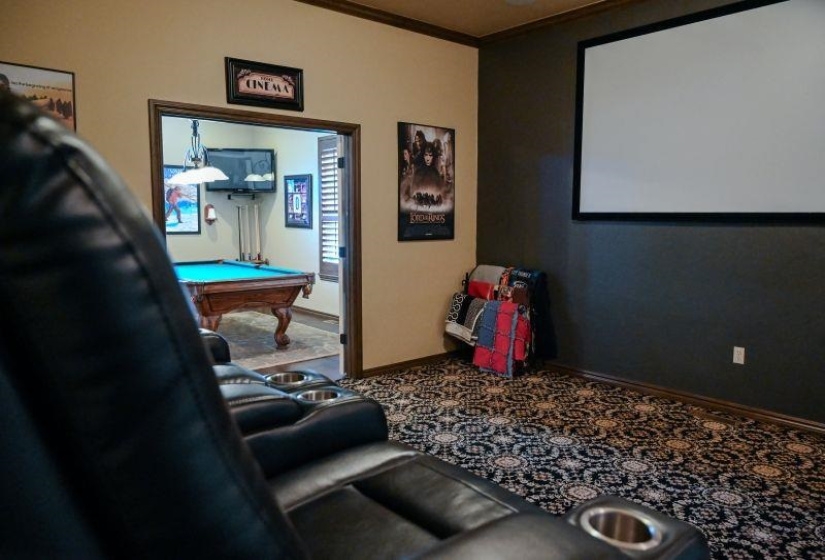 4 Bedrooms Bedrooms, ,3 BathroomsBathrooms,Residential,Single Family,Carriage,2,131570