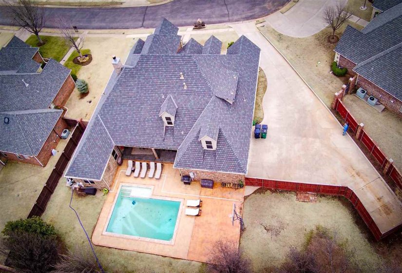 4 Bedrooms Bedrooms, ,3 BathroomsBathrooms,Residential,Single Family,Carriage,2,131570