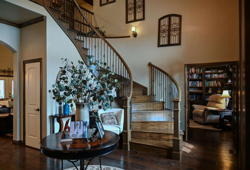 4 Bedrooms Bedrooms, ,3 BathroomsBathrooms,Residential,Single Family,Carriage,2,131570