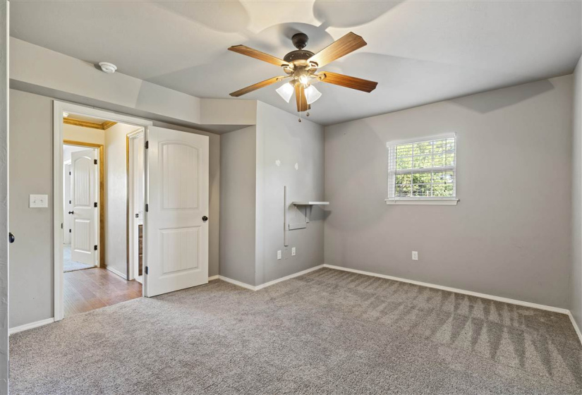 4 Bedrooms Bedrooms, ,4 BathroomsBathrooms,Residential,Single Family,46th,2,131578