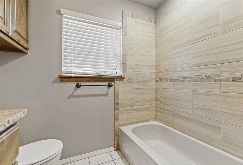 4 Bedrooms Bedrooms, ,4 BathroomsBathrooms,Residential,Single Family,46th,2,131578