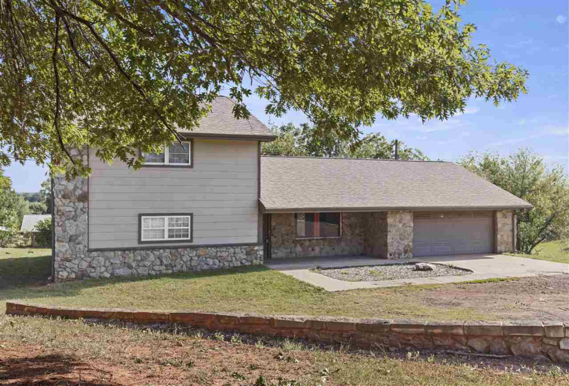 4 Bedrooms Bedrooms, ,4 BathroomsBathrooms,Residential,Single Family,46th,2,131578
