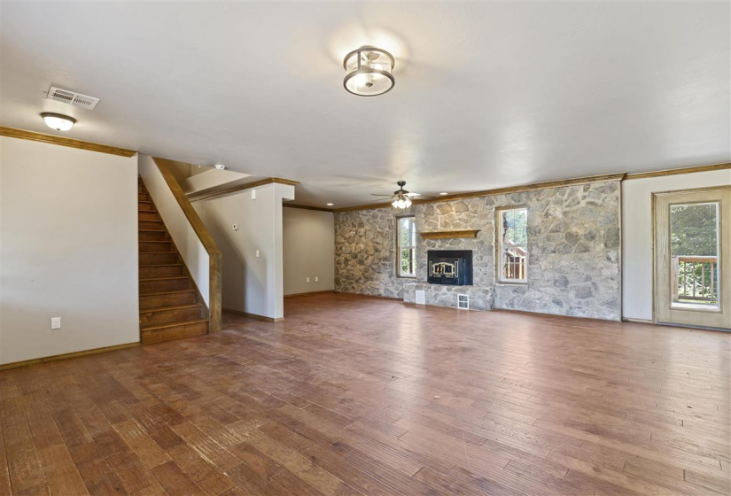 4 Bedrooms Bedrooms, ,4 BathroomsBathrooms,Residential,Single Family,46th,2,131578