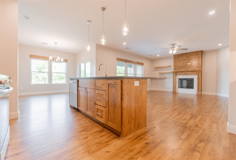 5 Bedrooms Bedrooms, ,3 BathroomsBathrooms,Residential,Single Family,Brookwater,1,131579