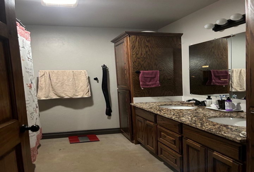 3 Bedrooms Bedrooms, ,2 BathroomsBathrooms,Residential,Single Family,743,1,131589