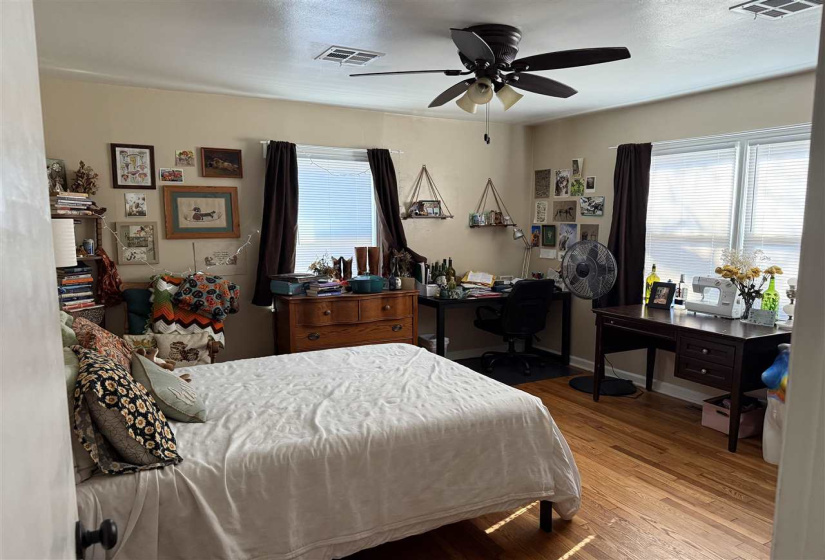 3 Bedrooms Bedrooms, ,1 BathroomBathrooms,Residential,Single Family,Arrowhead,1,131592