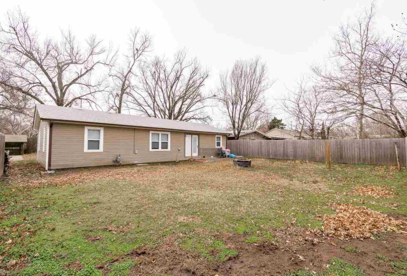 3 Bedrooms Bedrooms, ,1 BathroomBathrooms,Residential,Single Family,Arrowhead,1,131592